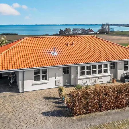 3 Bedroom Beautiful In Casa de Férias Korsør