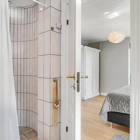 3 Bedroom Beautiful In *